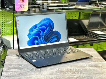 Toshiba Dynabook Pro C50-H-11G